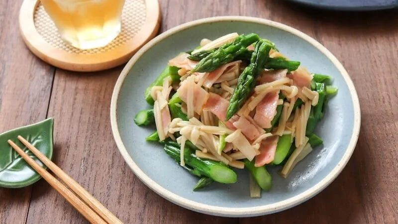 มื้อเช้าคุณภาพใน 10 นาที! เปิดสูตร “ผัดหน่อไม้ฝรั่งใส่เห็ดเข็มทอง” พร้อมเคล็ดลับเติมพลังระดับพรีเมียม