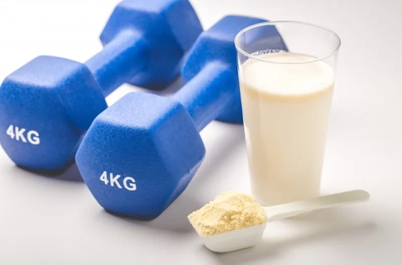 ดื่มเวย์โปรตีนผิดเวลาอาจเสียของ? นักโภชนาการเตือน 1 กลุ่มระวังอาจได้ผลลัพธ์ตรงกันข้าม